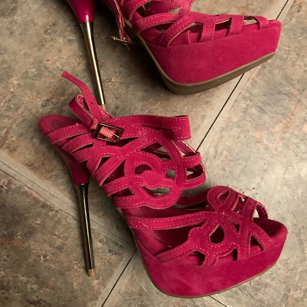 New-Shoe dazzle pump size 6.5